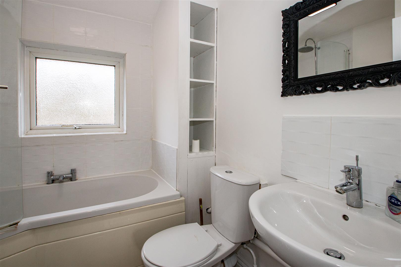 Favell Drive, Furzton, Milton Keynes